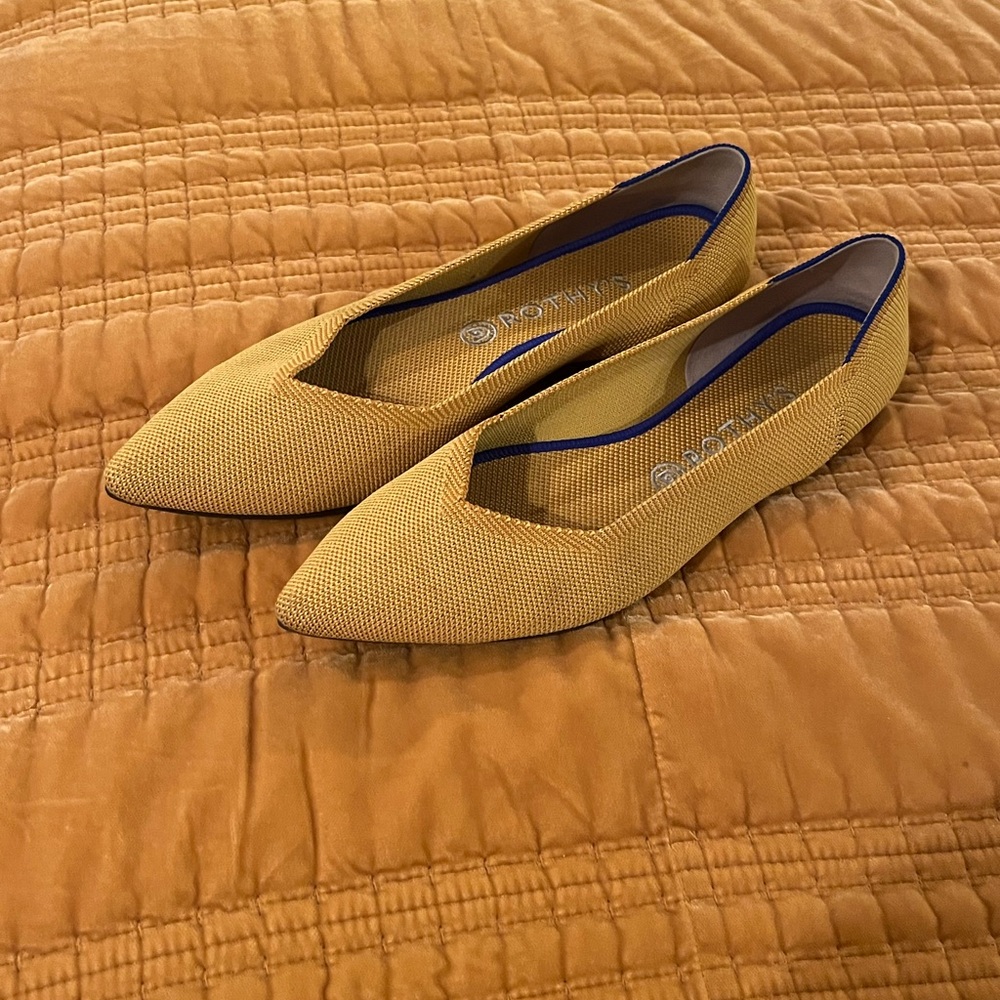 Cute, yellow, Rothy’s Flats!